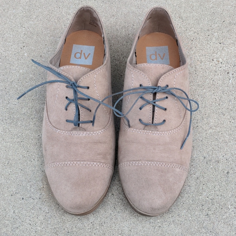 Dolce Vita tan shoes